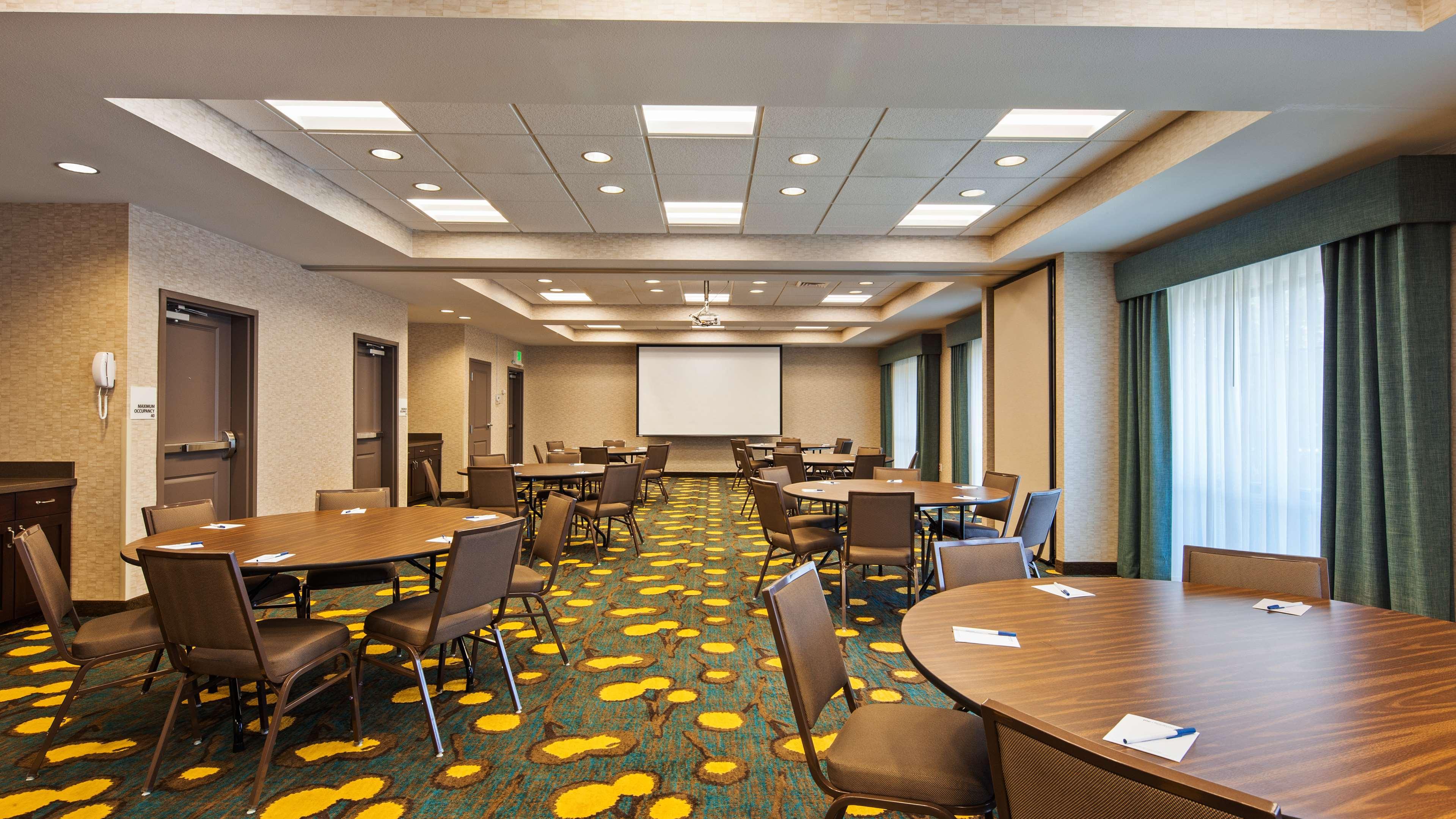 Best Western Plus Dayton Exterior photo