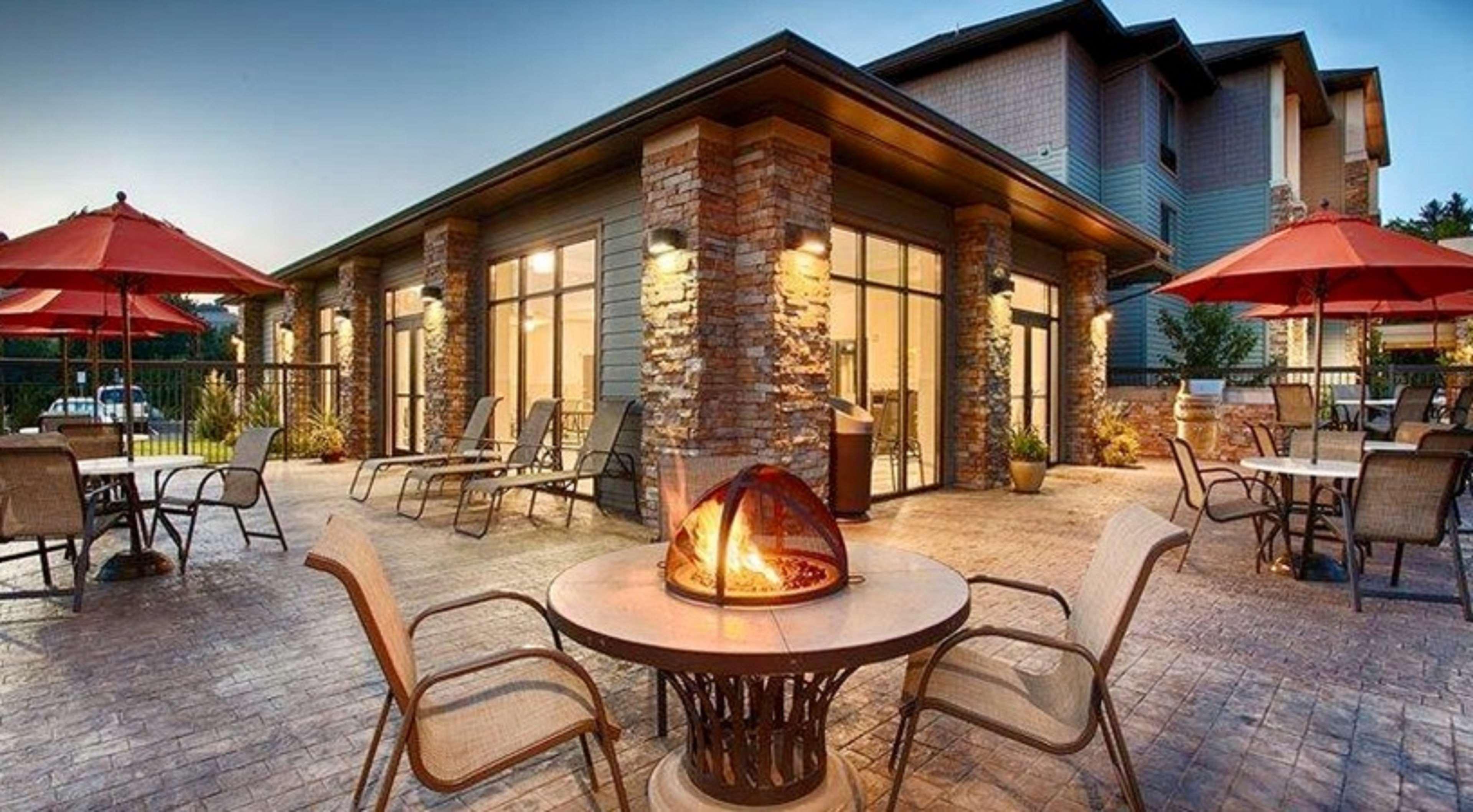 Best Western Plus Dayton Exterior photo